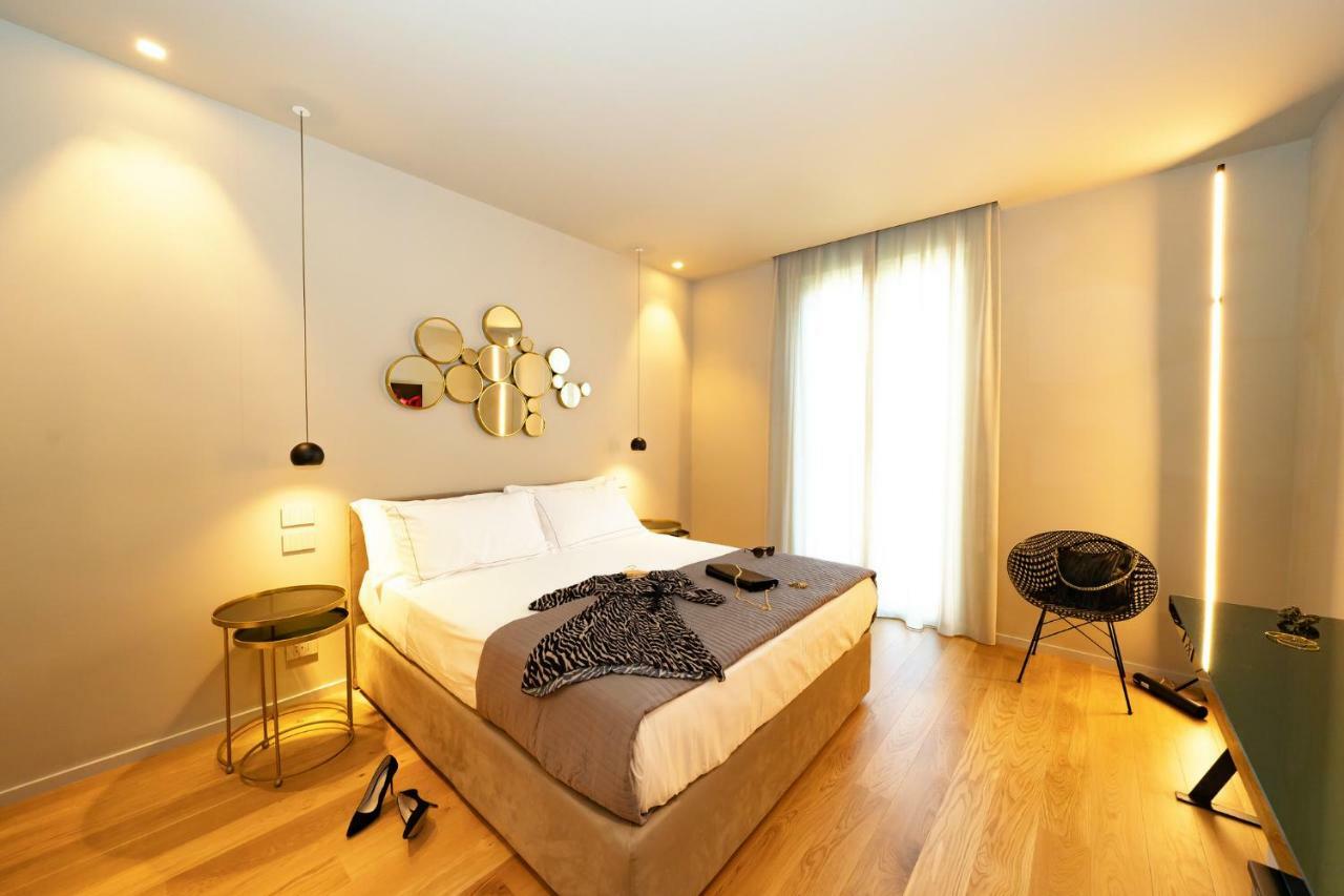 Elite Accommodations & Hydromassage Pool Reggio Calabria Exterior photo